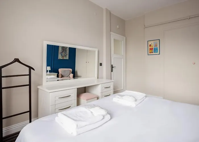 Elegant 3bd Bosphorus Views Chic Kadikoy #384 Lägenhet