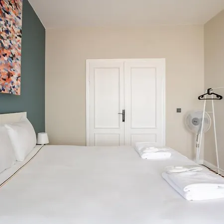 Апартаменты Elegant 3bd Bosphorus Views Chic Kadikoy #384 Стамбул