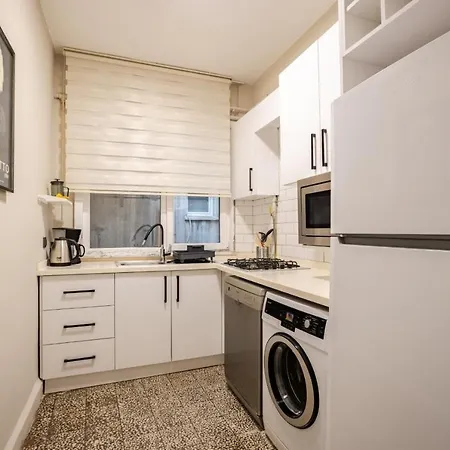 Апартаменты Elegant 3bd Bosphorus Views Chic Kadikoy #384 *